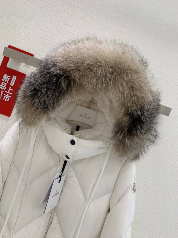 Moncler Women's Down Jacket Sizing Guide
