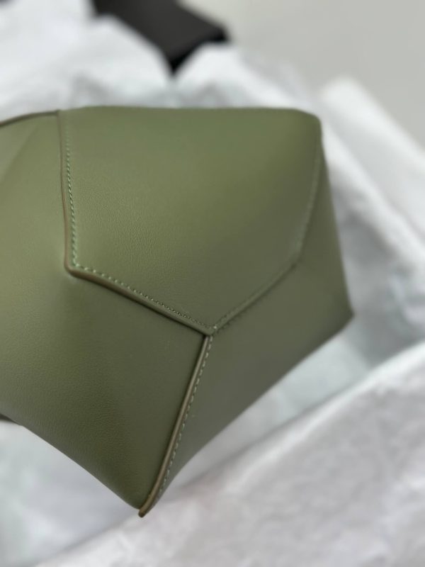 Loewe Puzzle Fold Bag Review: Style and Functionality Combined