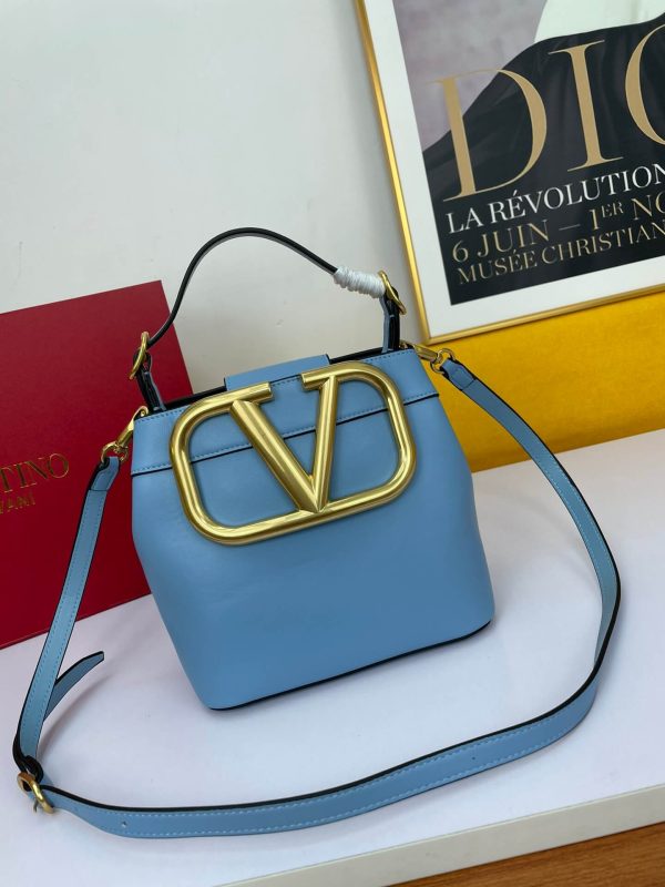 Valentino Garavani SuperVee Handbag in Blue