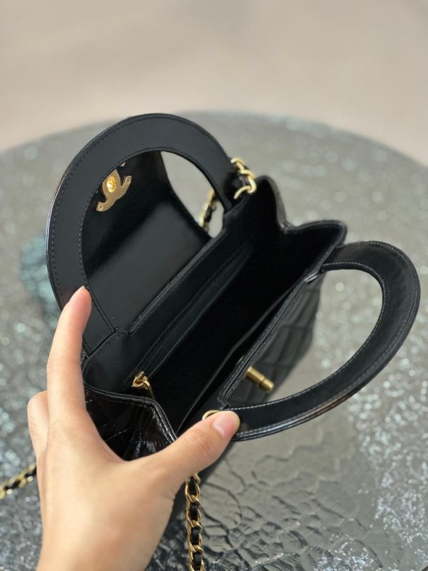 Bold & Beautiful: Chanel's Kelly Black Large Size Bag